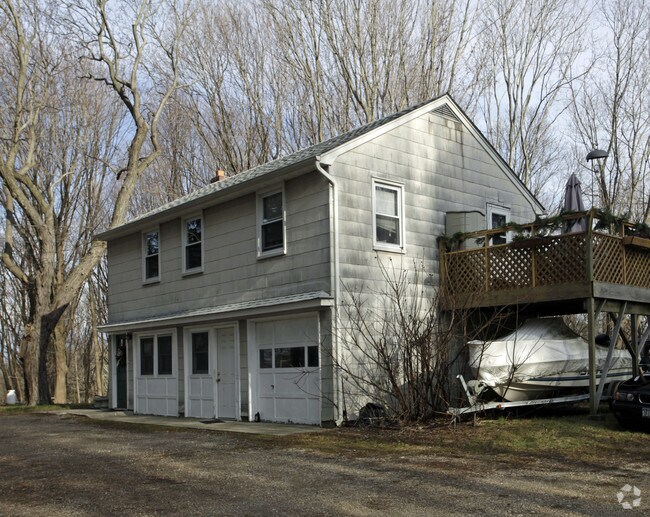 Building Photo - 154 Laurel Rd