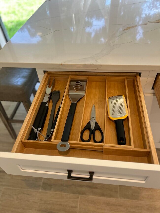 Building Photo - 13383 Bedford Mews Ct