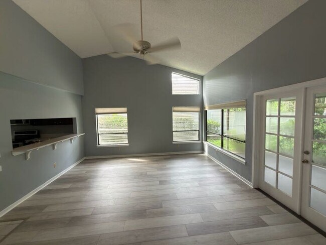 Building Photo - 2620 Bent Hickory Cir