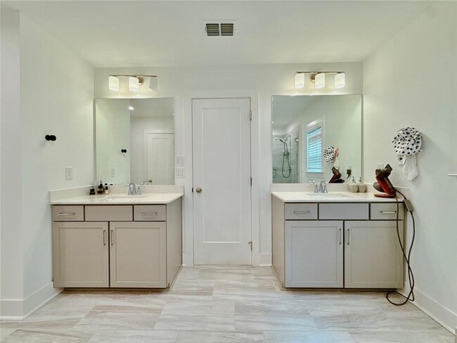 Building Photo - 3937 Acer Ct