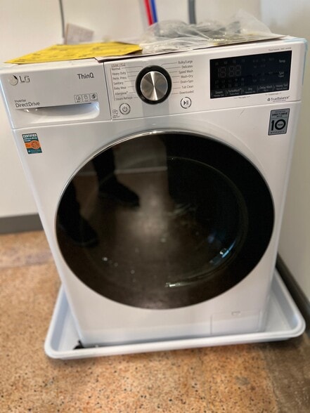 Building Photo - 480 S Salina St