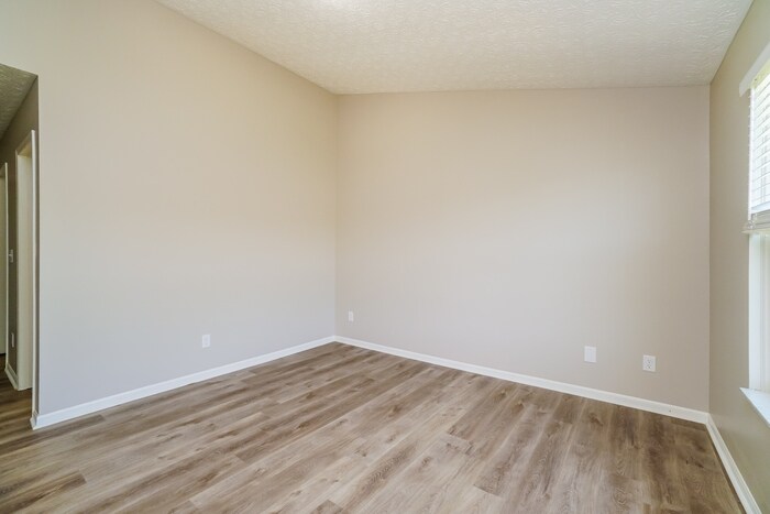 Building Photo - 3902 Genteel Dr