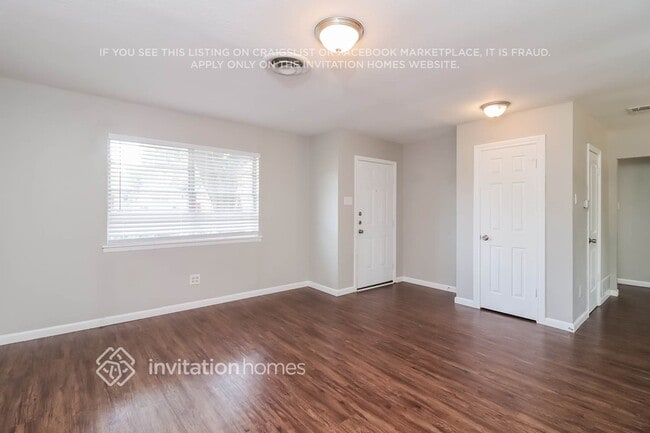 Building Photo - 2809 W Boyce Ave