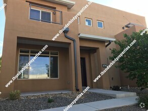 Building Photo - Stunning Mesa Del Sol Home