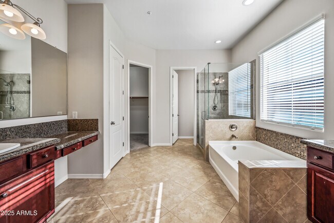 Building Photo - 12750 Calle de Pompas W