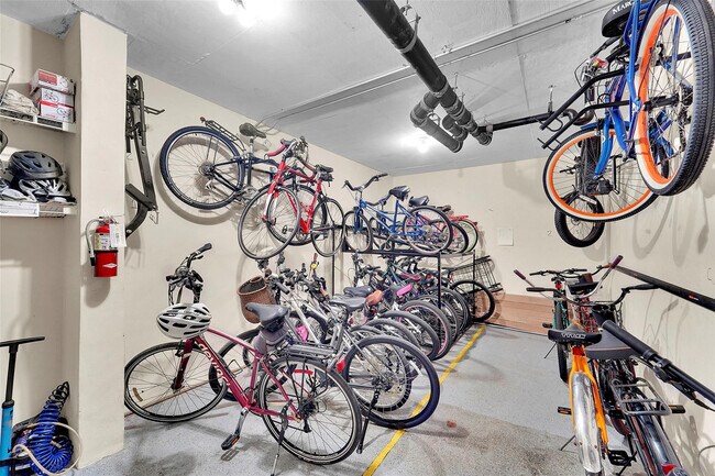 Building Photo - 1401 S Ocean Dr