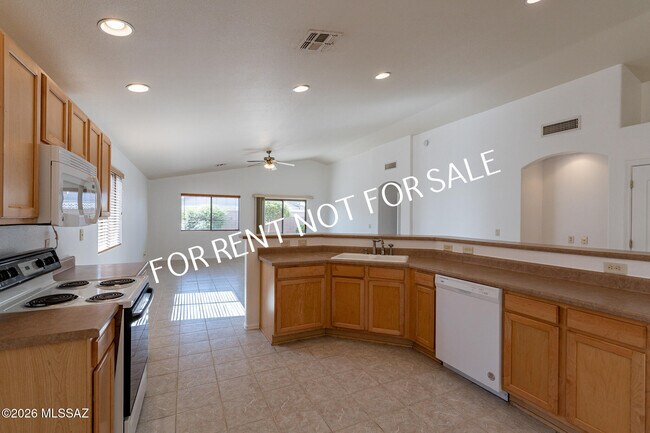 Building Photo - 2439 W Rousseau St