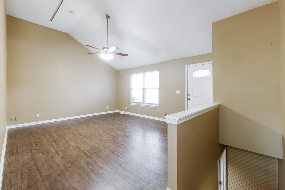 Building Photo - 902 Ridge Dr