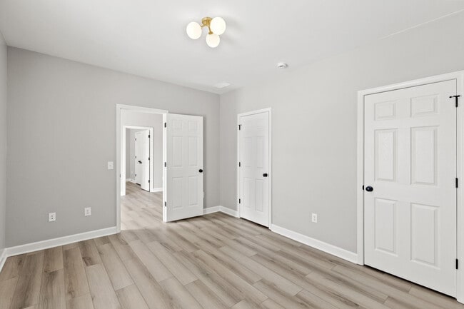Building Photo - 316 Silverton Way
