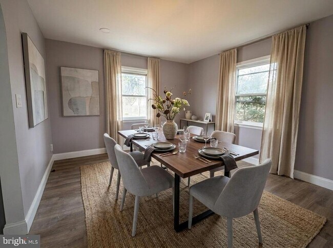 Building Photo - 53 N Post Rd