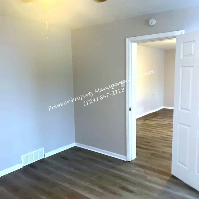 Building Photo - 401 Jackson St