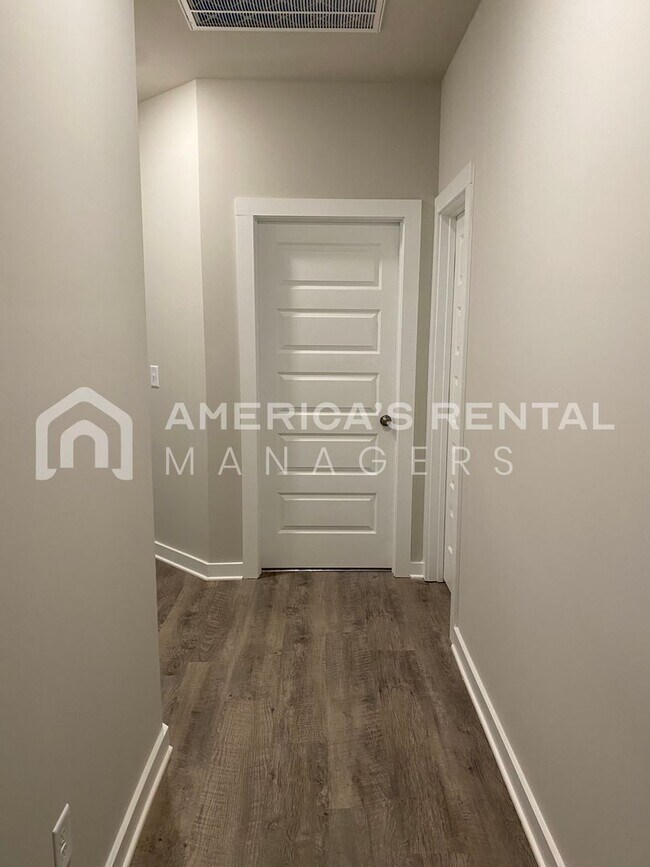 Building Photo - Home for Rent in Thorsby!