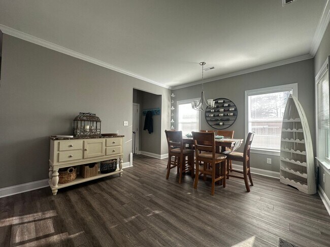 Building Photo - 225 Winding Creek Way