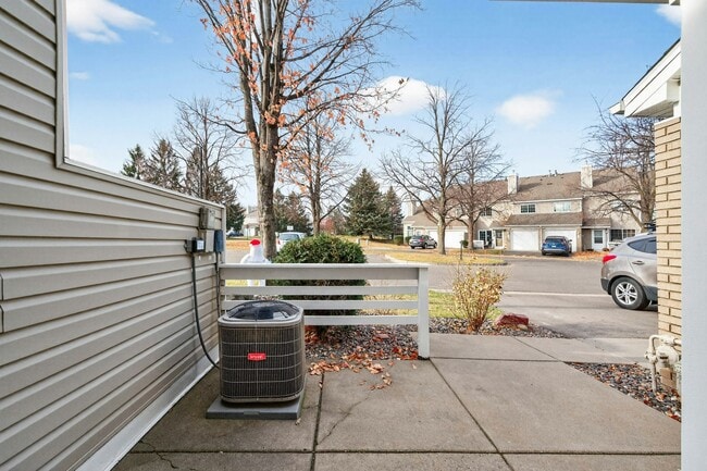 Building Photo - 13460 60th Pl N