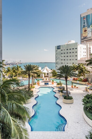 Building Photo - 253 NE 2nd St