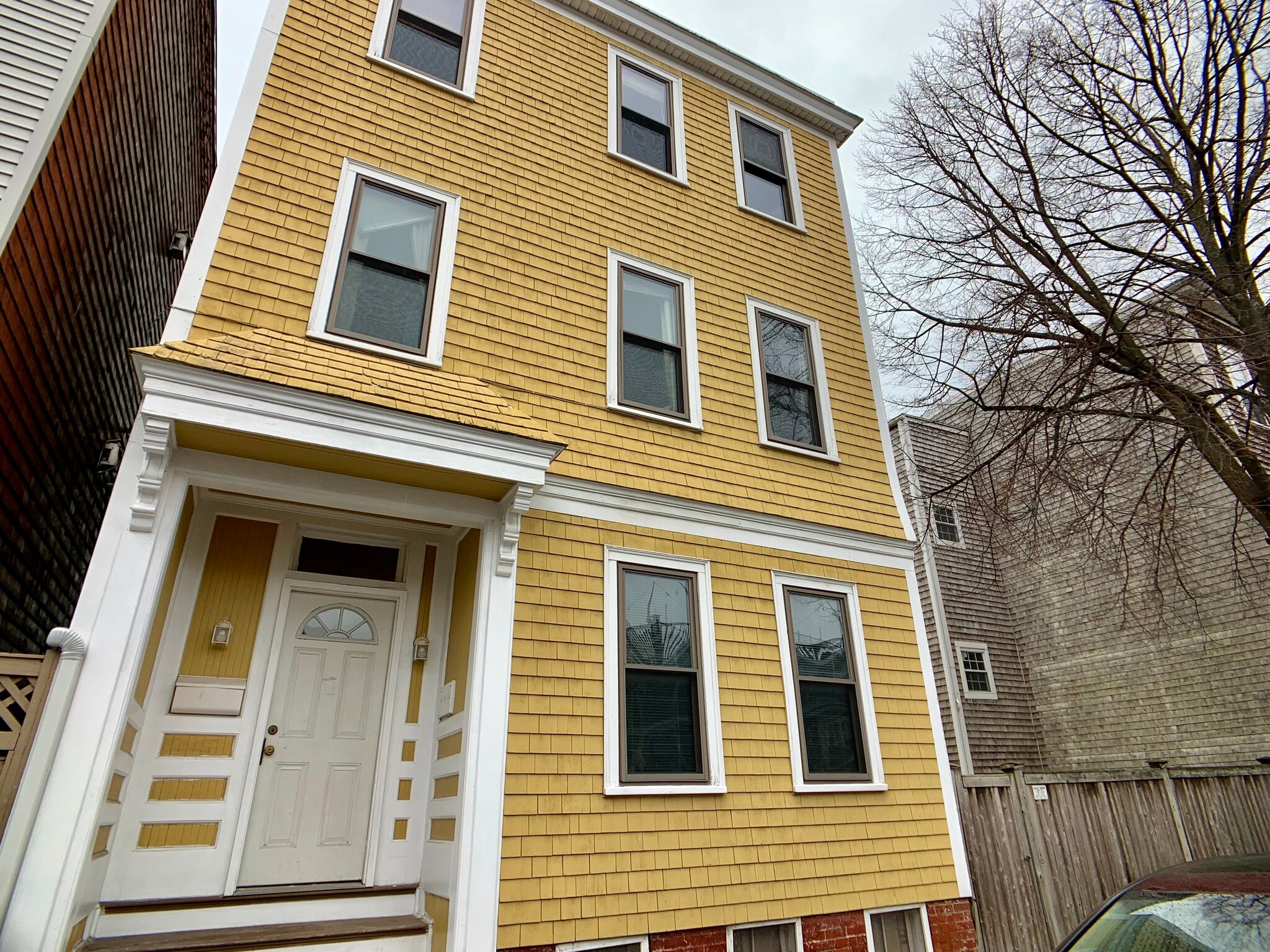 Building Photo - 142 K St