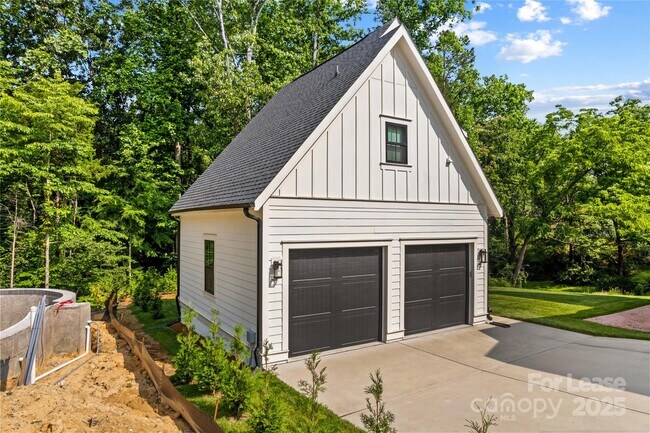 Building Photo - 269 Conroy Ave