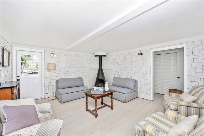 Building Photo - 2027 Panama Dr