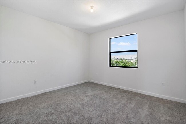 Building Photo - 4957 Oakmont Dr