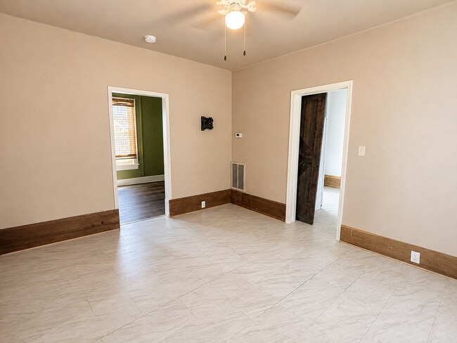 Building Photo - 1005 Alcoa Mkt St