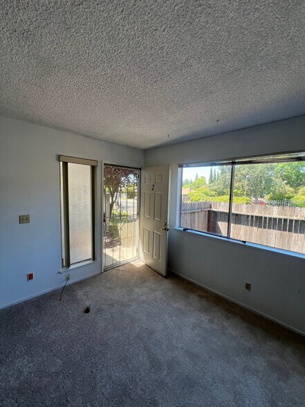 Building Photo - 4722 Greenholme Dr