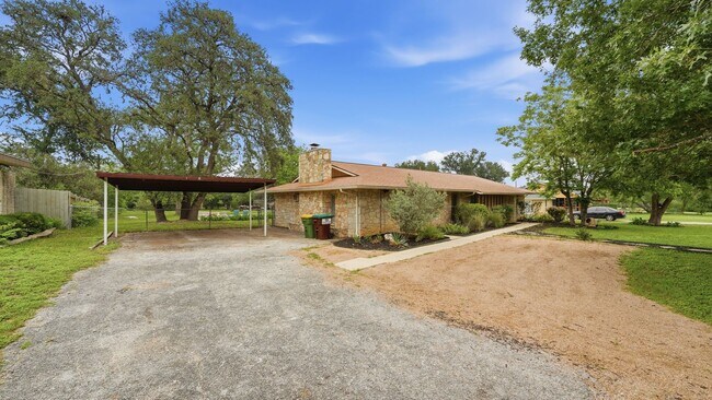 Building Photo - Beautiful Home on Nearly an Acre in Helotes with Pool, Office & No HOA
