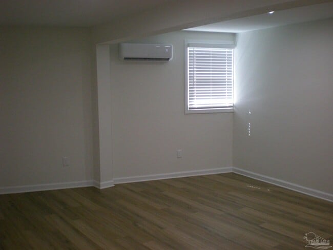 Building Photo - 11606 Chanticleer Dr