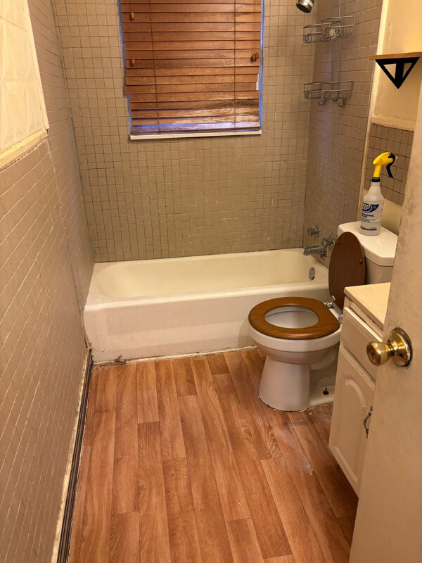 Building Photo - 1574 Colonial Dr