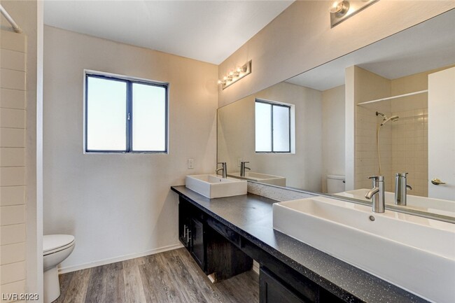 Building Photo - 3928 N Cobble Creek Ct