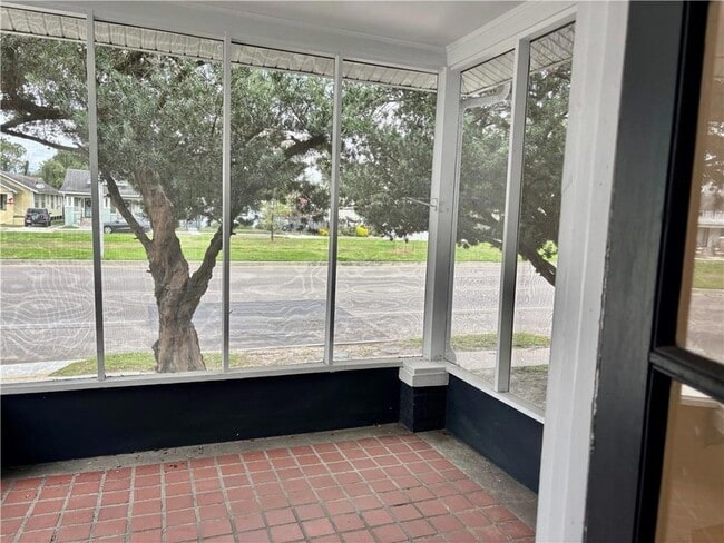 Building Photo - 7726 S Claiborne Ave