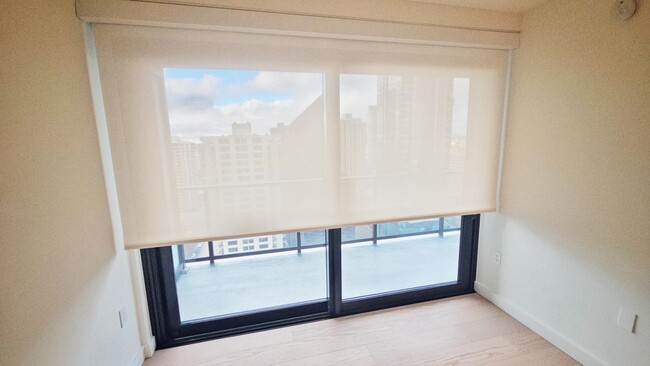 Building Photo - Elegant 1 Bed 1 Bath New Luxury Condo in t...