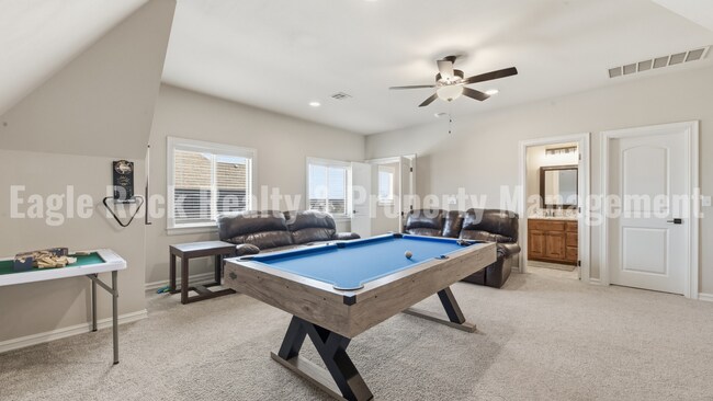 Building Photo - Owasso Executive Home for Rent (6beds/3.5baths)