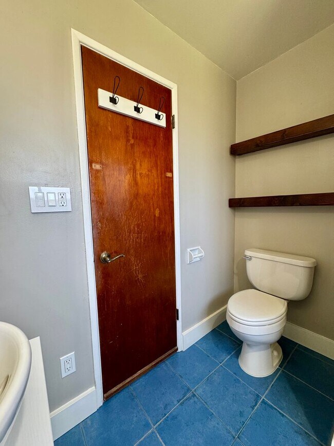 Building Photo - Upgraded, Charming House in La Mesa 2Bd/1Ba, Attached Garage, Large Backyard