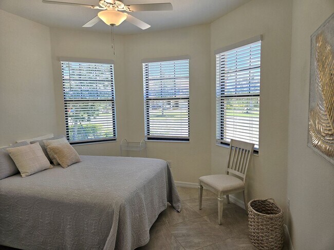 Building Photo - Seasonal Short-Term Sought after Sarasota National (Social Membership) with resort like Amenities!