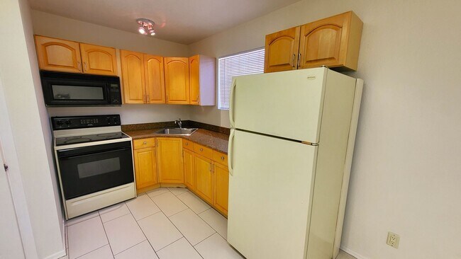 Building Photo - CENTRAL PHOENIX AFFORDABLE READY TO RENT!!!!