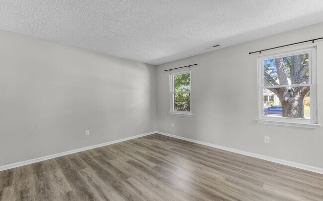 Building Photo - 4957 Aquarius Ct