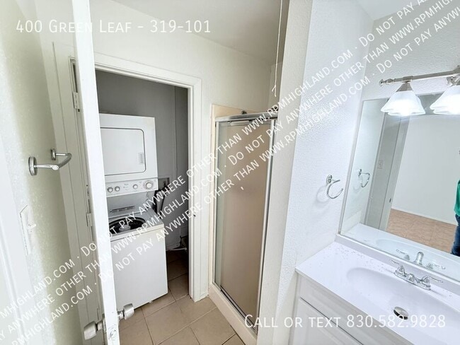 Building Photo - 400 Green Leaf