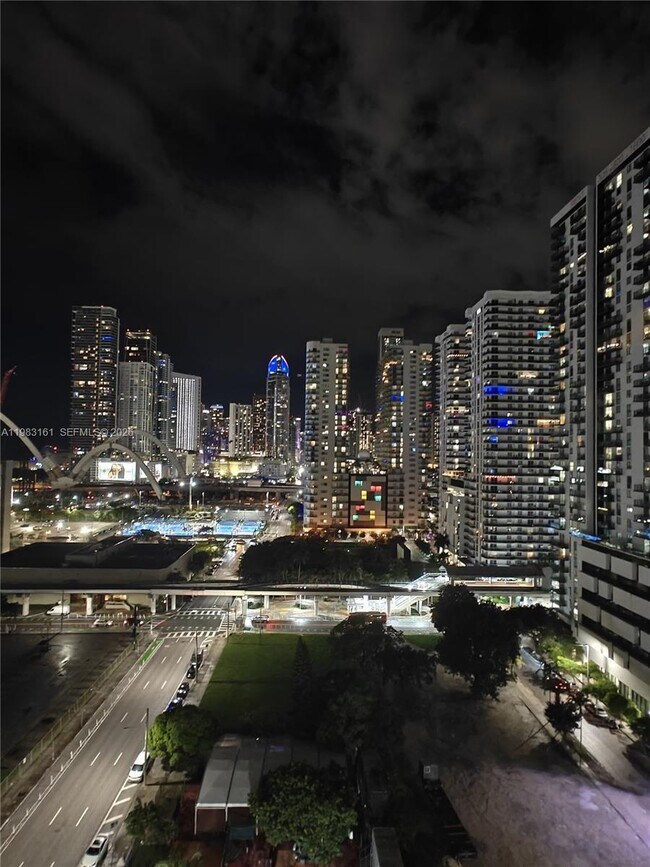 Building Photo - 1600 NE 1st Ave