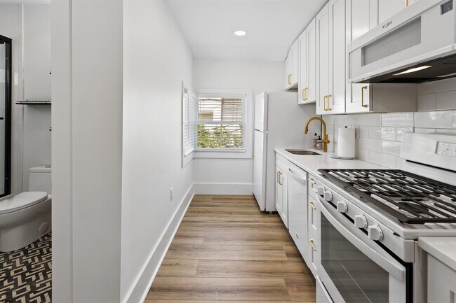 Building Photo - 1 S Delancy Pl