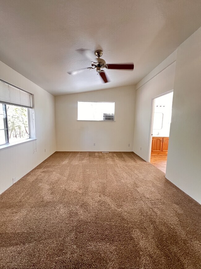 Building Photo - 17093 Cobblestone Ln