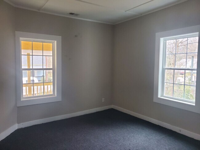 Building Photo - Newly remodeled home in Anderson SC