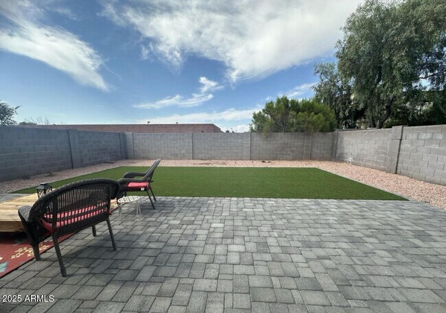 Building Photo - 90 W Beechnut Pl