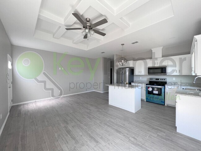 Building Photo - 1812 Redbud Ln