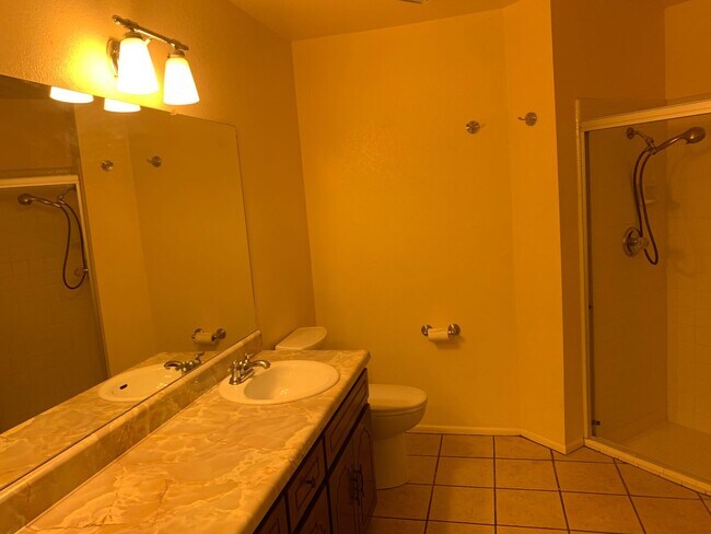 Building Photo - 2220 S Iris Dr