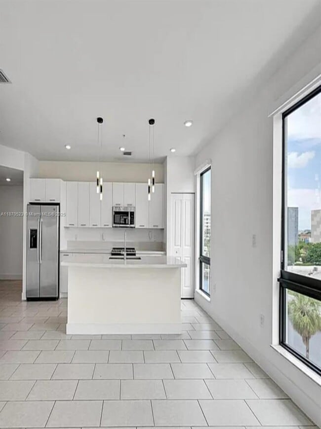 Building Photo - 8167 NW 41st St