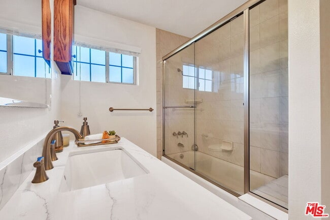 Building Photo - 7121 Arizona Ave