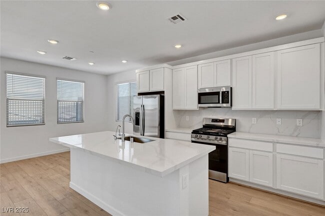 Building Photo - 1498 Marsh Bird St