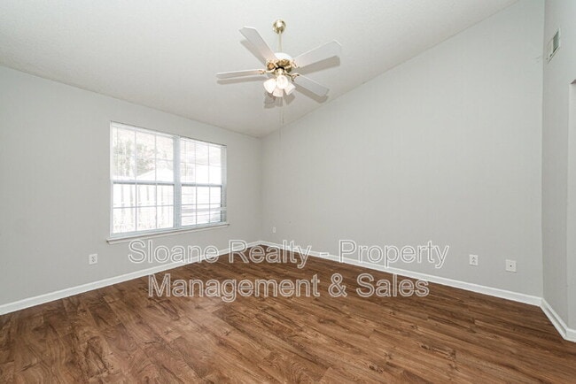 Building Photo - 1345 Pinnacle Ln