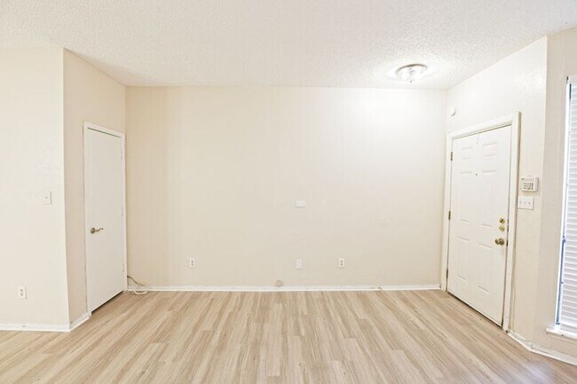 Building Photo - 5000 Cedar Springs Rd