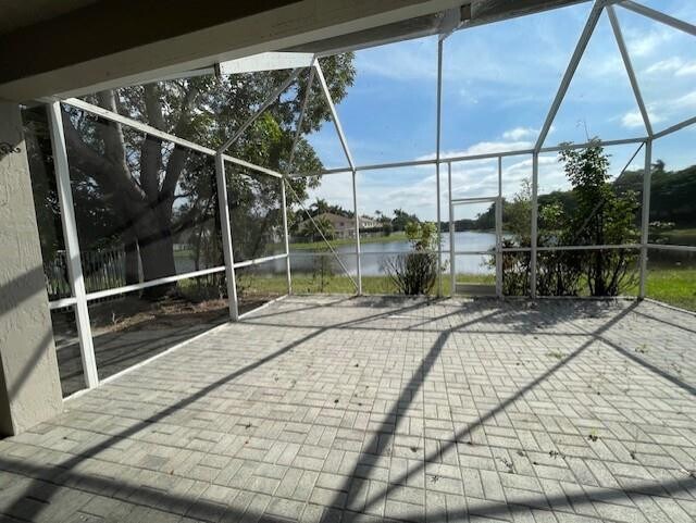 Building Photo - 1156 Chinaberry Dr